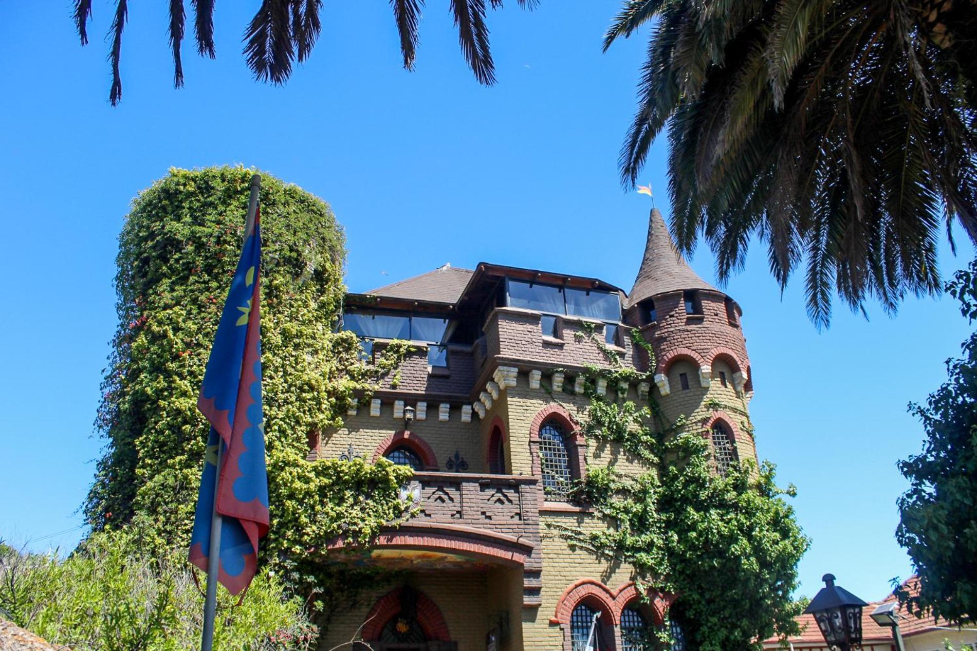 Castillo Medieval Vina del Mar Bagian luar foto