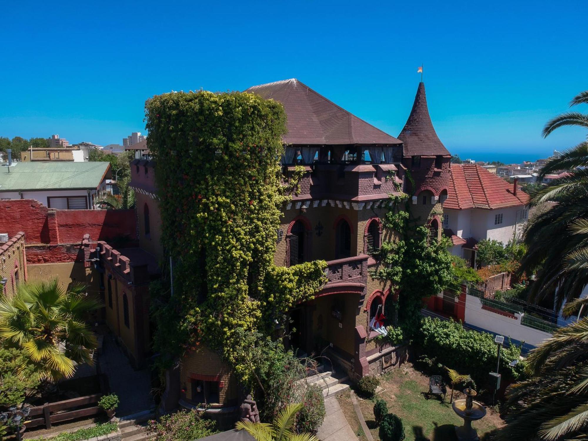 Castillo Medieval Vina del Mar Bagian luar foto