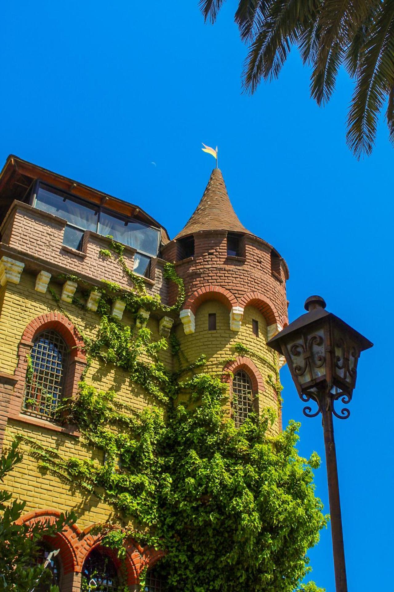Castillo Medieval Vina del Mar Bagian luar foto